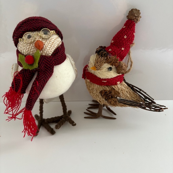Festive Winter Red and White Bird Decor Set - Picture 3 of 8